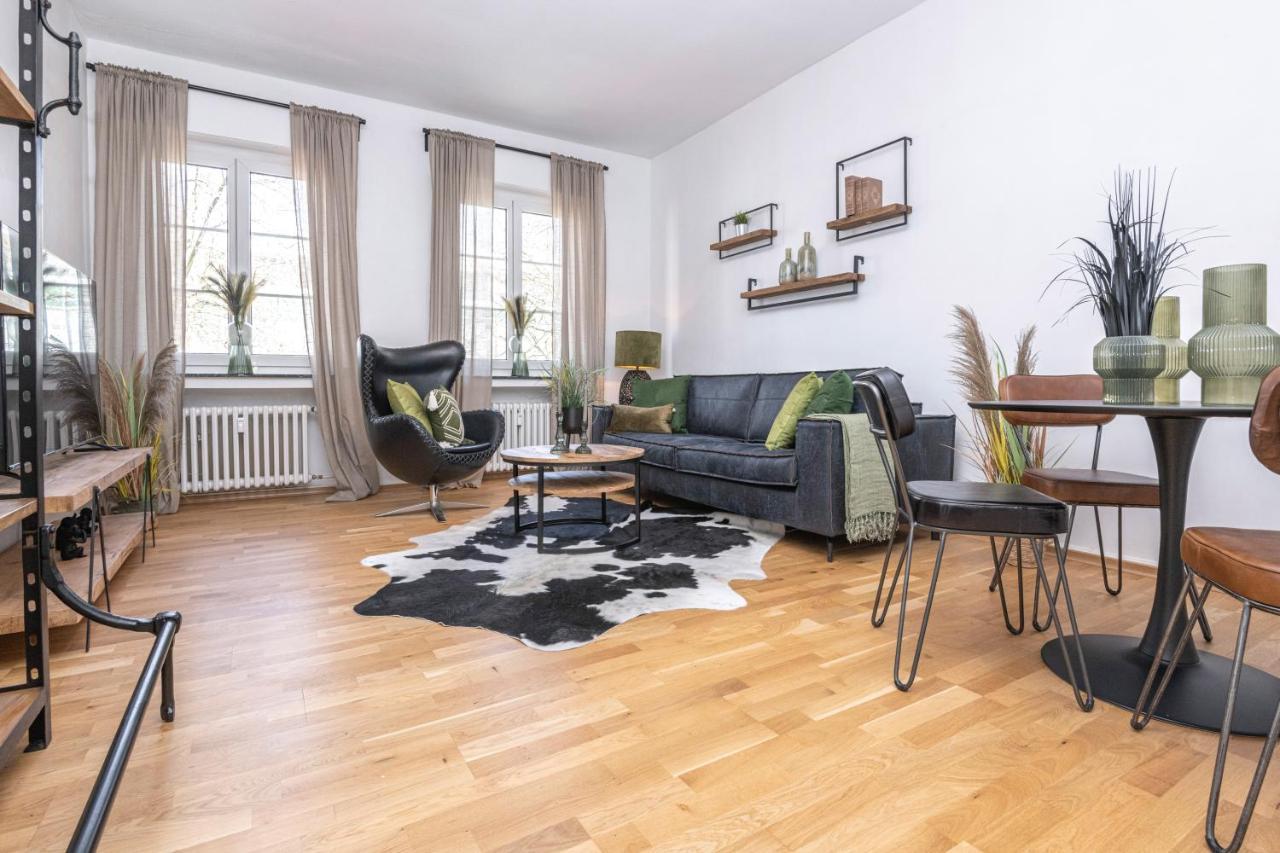 Apartment Center Dream - Netflix *